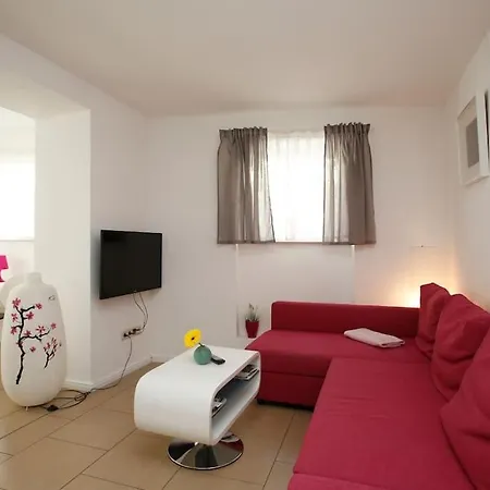 Sunny Apartment At Rostock - Pink Esterno foto